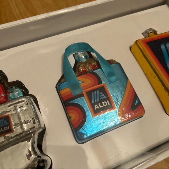 2024 Aldi Merry Moments Glass Christmas Ornament Set of 3 NIB - Picture 4 of 7